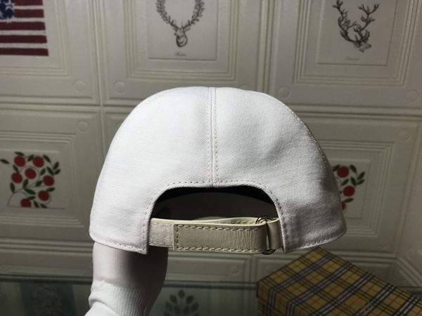 ブランド帽子側面デザイン